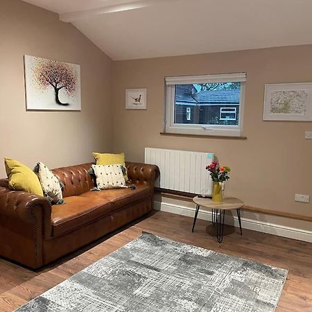 Tulip Cottage Wisborough Green Exterior foto
