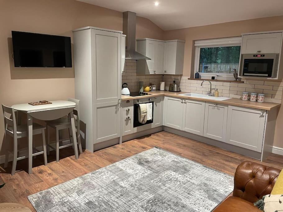 Tulip Cottage Wisborough Green Exterior foto