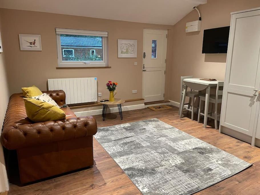 Tulip Cottage Wisborough Green Exterior foto